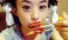 杨幂吃瓜表情包,揭秘娱乐圈幕后真相