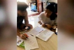 托腮吃瓜,揭秘网络热议背后的趣味与思考