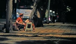 路灯底下吃瓜视频,揭秘路灯底下的吃瓜趣事