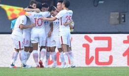 上海上港输球吃瓜