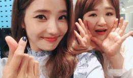 胖女孩吃瓜,甜蜜滋味，快乐生活