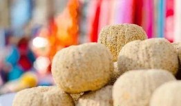 糖瓜吃瓜新娘,新娘喜结良缘的美好瞬间