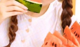 吃瓜 男女 照片图片,吃瓜群众视角下的男女照片图片解析