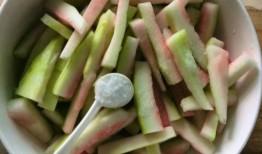 吃瓜的臭瓜皮,臭瓜皮背后的真相与反思