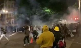 警民吃瓜,一场别开生面的警民互动盛宴