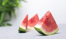 梦见偷了瓜吃西瓜,偷瓜吃瓜的奇幻之旅