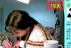 摄影客妹吃瓜,客妹吃瓜摄影瞬间