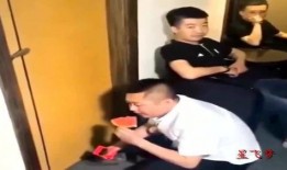 新娘淡定吃瓜,婚礼现场成欢乐盛宴