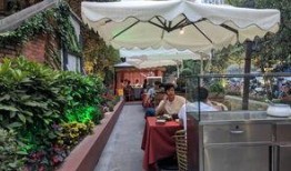 东郊记忆吃瓜,吃瓜群众的欢乐盛宴