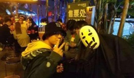 海伦司酒馆吃瓜事件,一场引发热议的餐饮风波