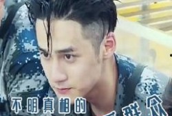 健身男明星吃瓜,揭秘瓜果蔬菜中的健身力量