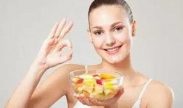 胖女孩吃瓜,甜蜜滋味，快乐生活