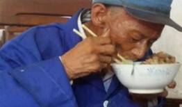 优雅吃瓜大爷图片,揭秘优雅吃瓜大爷的瓜界风采