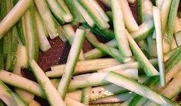 林小瓜吃番茄,林小瓜的番茄美食之旅