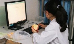 医院医生护士吃瓜,医生护士的日常“吃瓜”瞬间