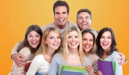 英国留学女吃瓜,揭秘留学生活中的趣味瞬间