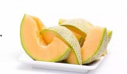 吃大脚哈密瓜,探寻新疆特色美食之旅