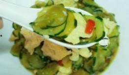 餐桌比赛吃瓜,餐桌上的吃瓜大赛