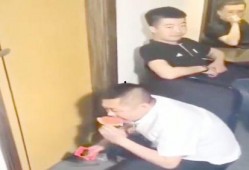 新娘淡定吃瓜,婚礼现场成欢乐盛宴