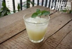 蜜瓜冰淇淋吃刨冰,夏日清凉新体验