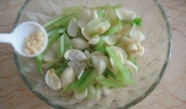 佛手瓜能和百合一起吃吗,佛手瓜与百合的食用搭配探讨