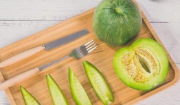 多人围观吃瓜,揭秘网络围观现象背后的社会心理