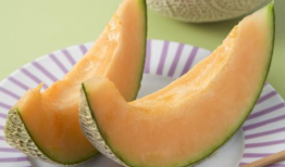 吃哈密瓜后背刺痛,揭秘吃后背刺痛的奇妙现象