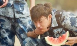 明星吃瓜人士照片,捕捉娱乐圈幕后花絮